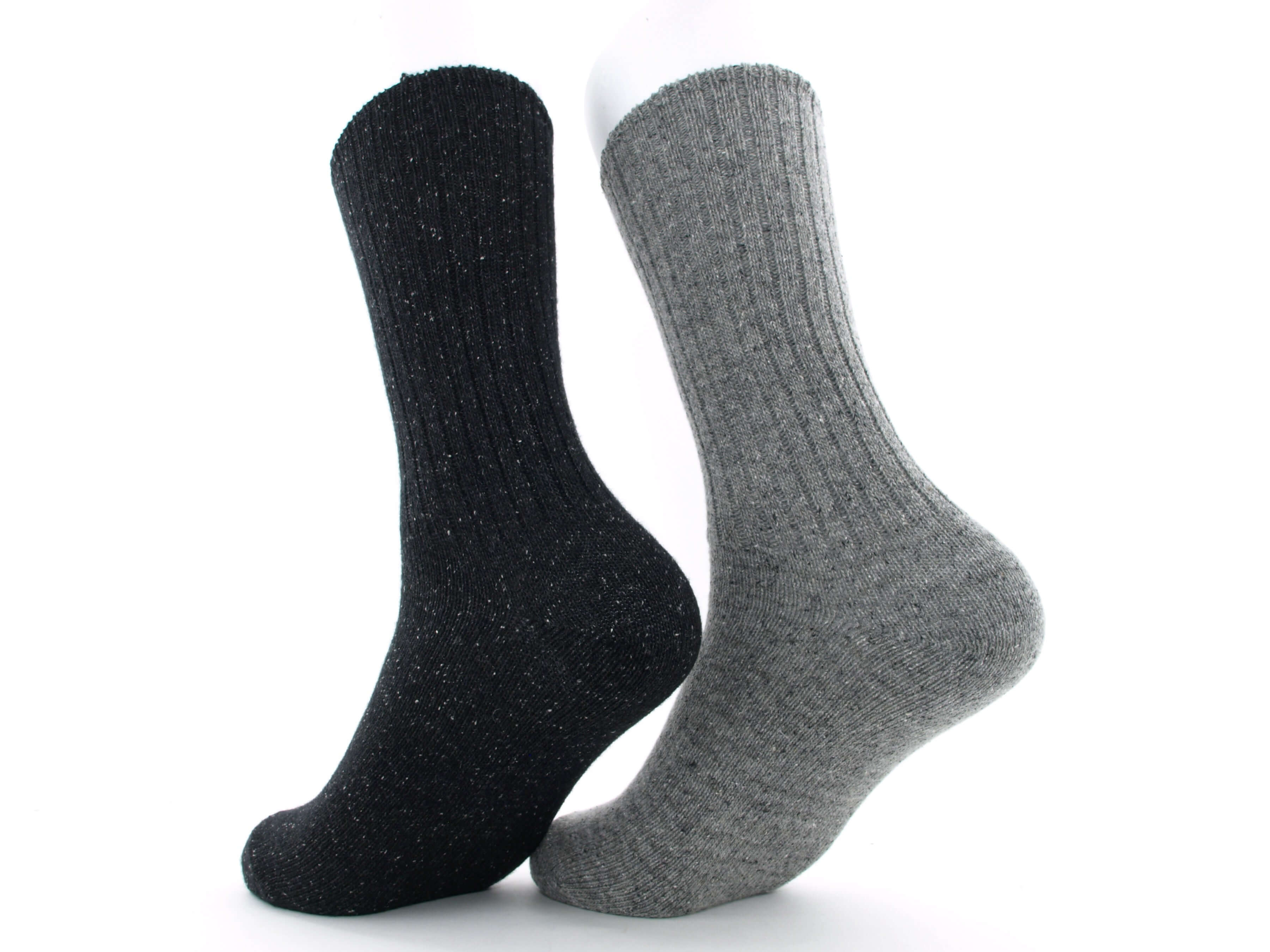 Bild: Wollsocken mit Seide grau 2